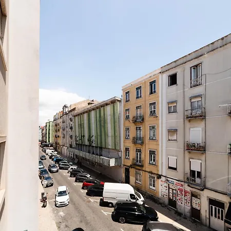 Private Room - Ac - 3 Min To Arroios Metro-2